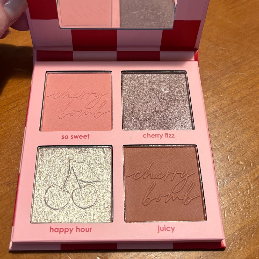 Ciate London Cherry Bomb Blush & Highlighter Palette - Picture 7 of 16